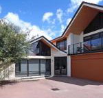 Swanriver Applecross Shortstays - New Castle Holiday
