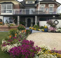 Moonlight Bay B  B Accomodation - New Castle Holiday