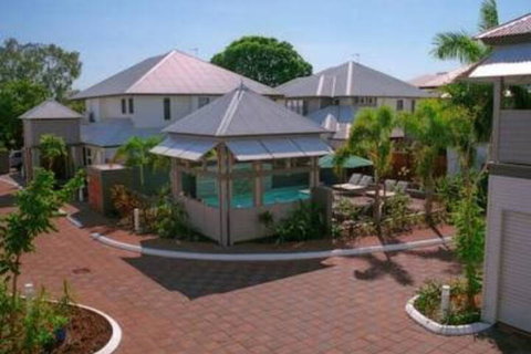 Captains By The Bay - New Castle Holiday 3