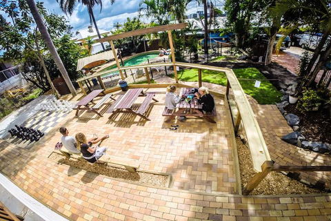 Somewhere To Stay Backpackers - New Castle Holiday 4