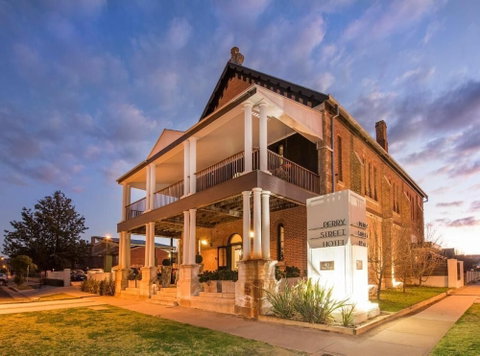 Perry Street Hotel - New Castle Holiday 1