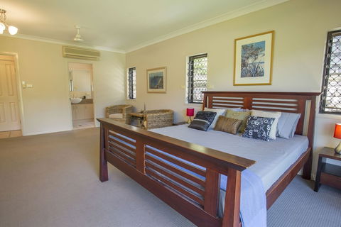 Brinsmead Family Holiday Home - New Castle Holiday 7