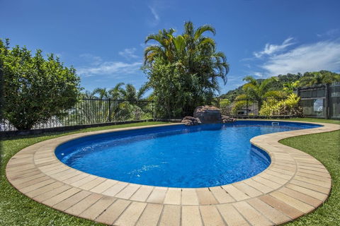 Brinsmead Family Holiday Home - New Castle Holiday 5