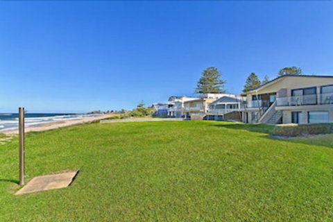 Beachfront Luxury - New Castle Holiday 0