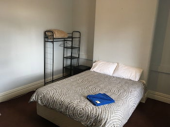 Royal Exchange - New Castle Holiday 5