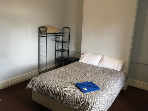 Royal Exchange - New Castle Holiday 6