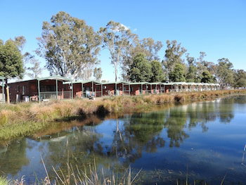 Victoria Lake Holiday Park - New Castle Holiday 0