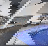 Courtyard by Marriott Brisbane South Bank - New Castle Holiday