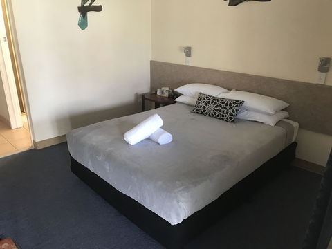Nanango Star Motel - New Castle Holiday 5