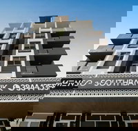 Menso at South Bank - New Castle Holiday