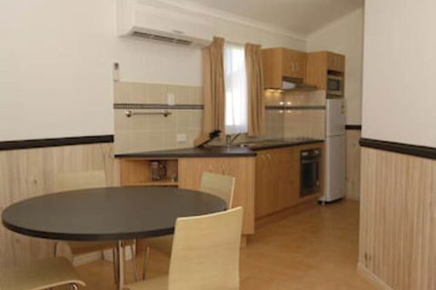 Longreach Tourist Park Caravan Park - New Castle Holiday 6