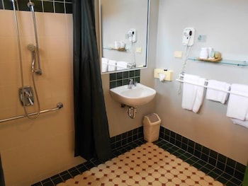 Cannon Park Motel - New Castle Holiday 3