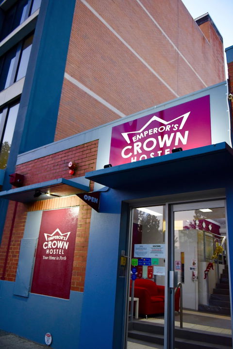 The Emperor's Crown Hostel - New Castle Holiday 0