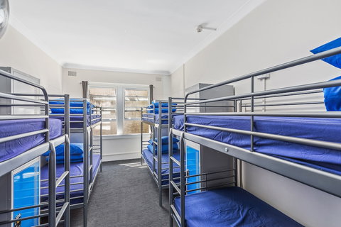 Ady's Place Backpackers - New Castle Holiday 4