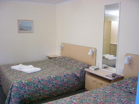 Mid Coast Motor Inn - New Castle Holiday 6