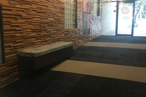 Spring Hill Central Apartments - New Castle Holiday 5