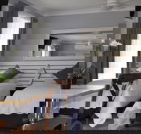 Paperbark Bed  Breakfast - New Castle Holiday