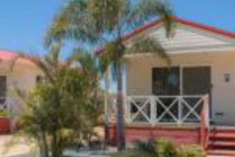 Outback Oasis Caravan Park - New Castle Holiday 0