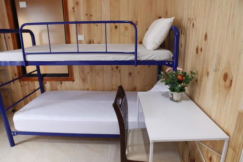 Happytourcairns Sharehouse - New Castle Holiday 4
