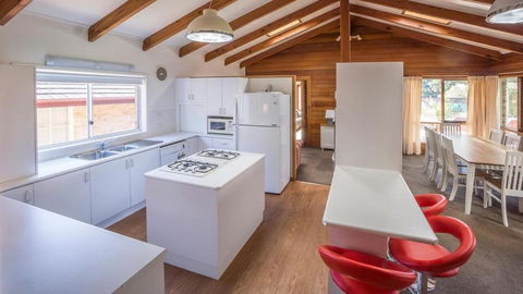 Mollymook Fantastic Holiday House - New Castle Holiday 6
