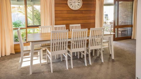 Mollymook Fantastic Holiday House - New Castle Holiday 5