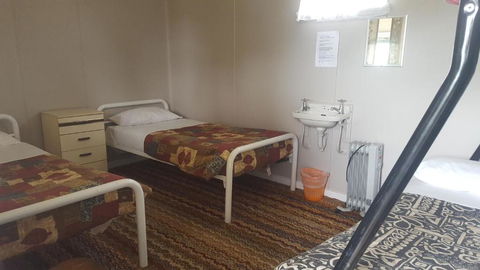 Tingle All Over Budget Accommodation - New Castle Holiday 4