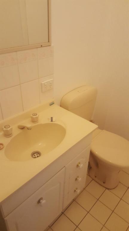Tingle All Over Budget Accommodation - New Castle Holiday 5