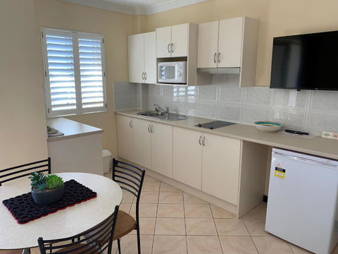 Bel Mondo Apartments - New Castle Holiday 4
