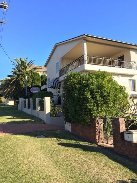 Bel Mondo Apartments - New Castle Holiday 3
