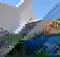 Secret Garden Backpackers - New Castle Holiday