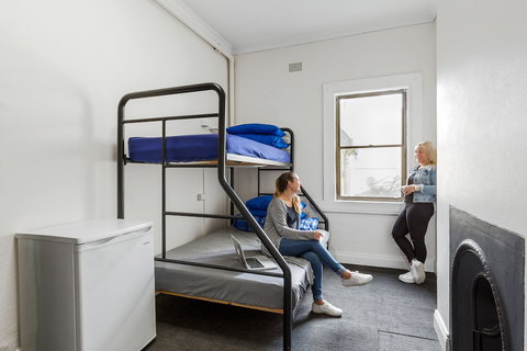 Secret Garden Backpackers - New Castle Holiday 5