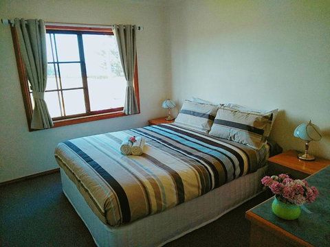 Baudins Accommodation - New Castle Holiday 2