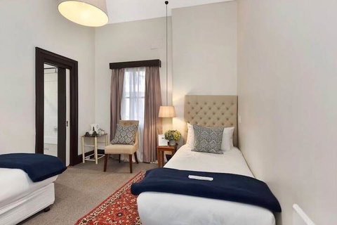 Hotel Etico At Mount Victoria Manor - New Castle Holiday 6
