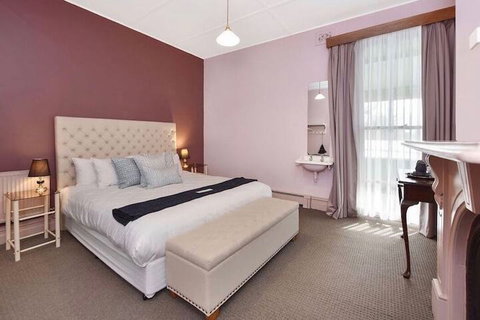 Hotel Etico At Mount Victoria Manor - New Castle Holiday 7