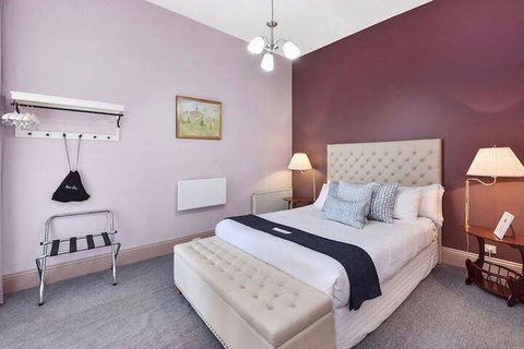 Hotel Etico At Mount Victoria Manor - New Castle Holiday 4
