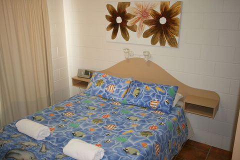 Lake Edge Holiday Units - New Castle Holiday 2
