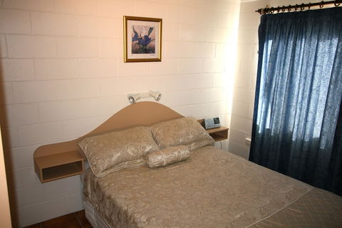 Lake Edge Holiday Units - New Castle Holiday 4