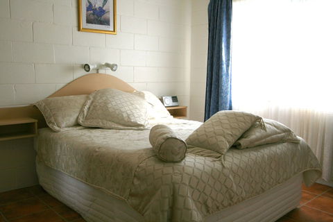 Lake Edge Holiday Units - New Castle Holiday 5