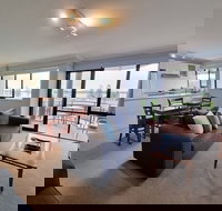 Newcastle Short Stay Apartments - Flagstaff Apartments - New Castle Holiday