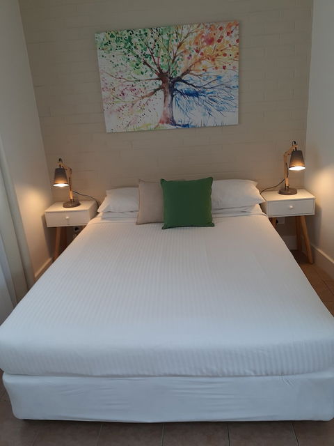 Belmont Palms Motel - New Castle Holiday 3