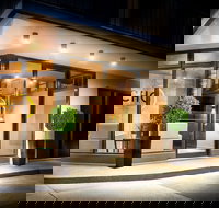 Crest on Park - New Castle Holiday