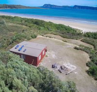 Cloudy Bay Cabin - New Castle Holiday