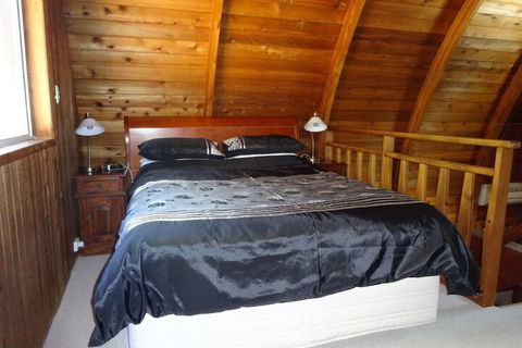 Jarrah Glen Cabins - New Castle Holiday 1