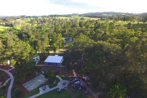 Honeybee Country Accommodation - New Castle Holiday 3