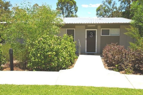 Honeybee Country Accommodation - New Castle Holiday 2