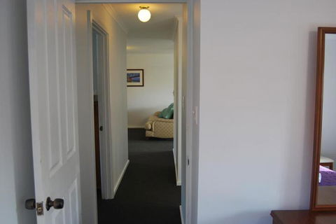 Maple Tree Cottage - New Castle Holiday 5