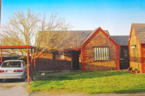 Maple Tree Cottage - New Castle Holiday 1