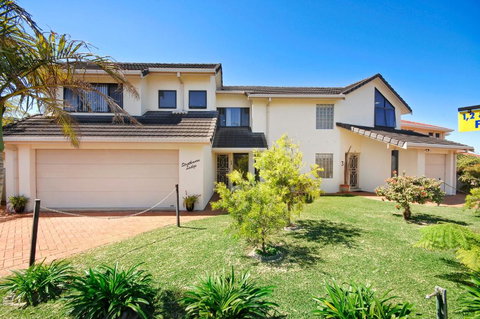 Strathmore Lodge - New Castle Holiday 1