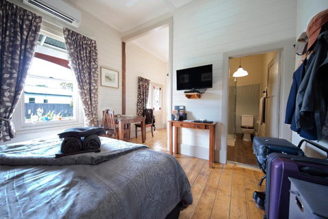 You Yangs Bed & Breakfast - New Castle Holiday 6