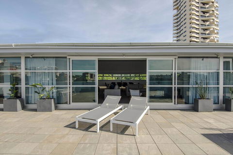 Sydney East Luxury Apartment - New Castle Holiday 1